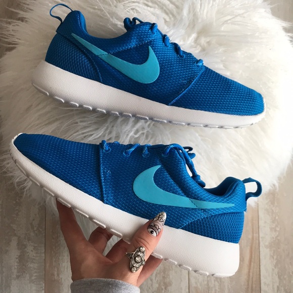 NWT Nike Roshe One electric - Picture 2 of 8